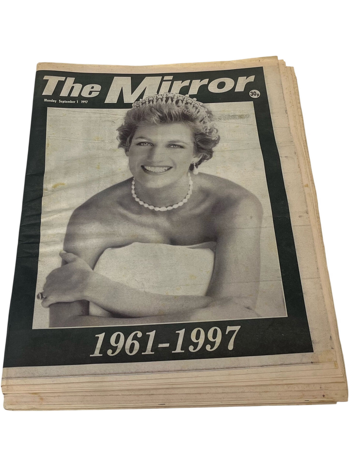 The Mirror Diana Tribute Newspaper Collection (Pre-Loved)