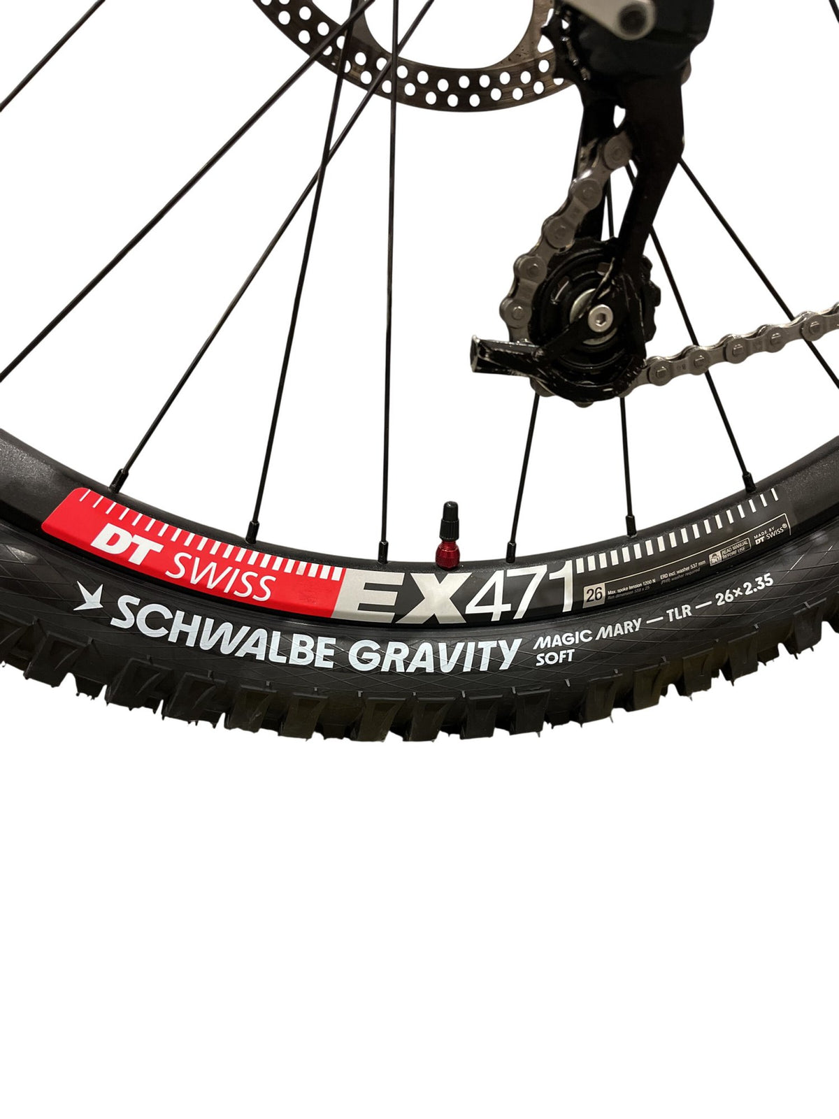 Serviced Giant Glory 01 Downhill Mountain Bike (Pre-Loved)