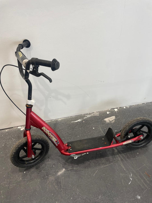 Red Scooter (Pre-loved)