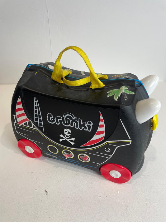 Trunki Pirate Black Children’s Ride On Suitcase (Pre-loved)