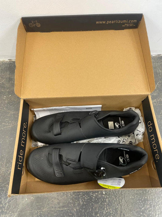 Men's Cycling Shoes - Size 13 (New)