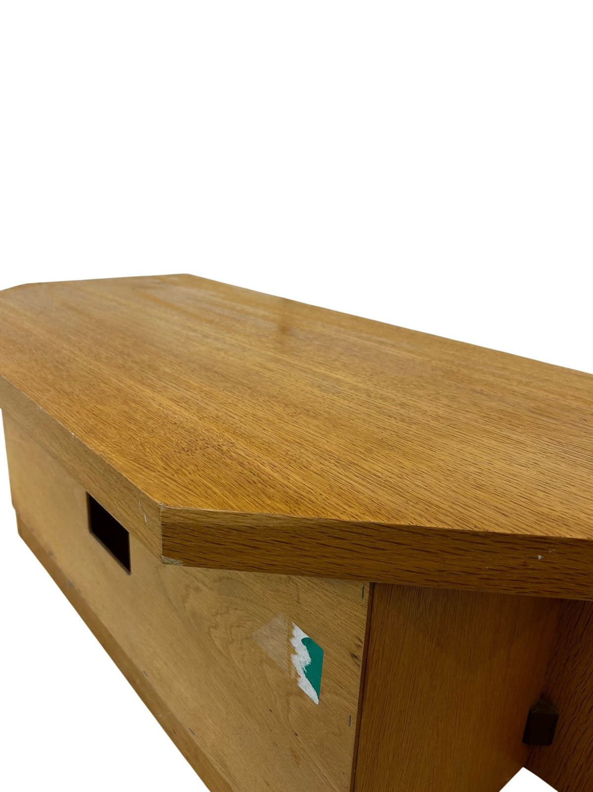 Oak Effect Corner TV Stand Media Unit Open Shelf Storage 95cm (Pre-Loved)