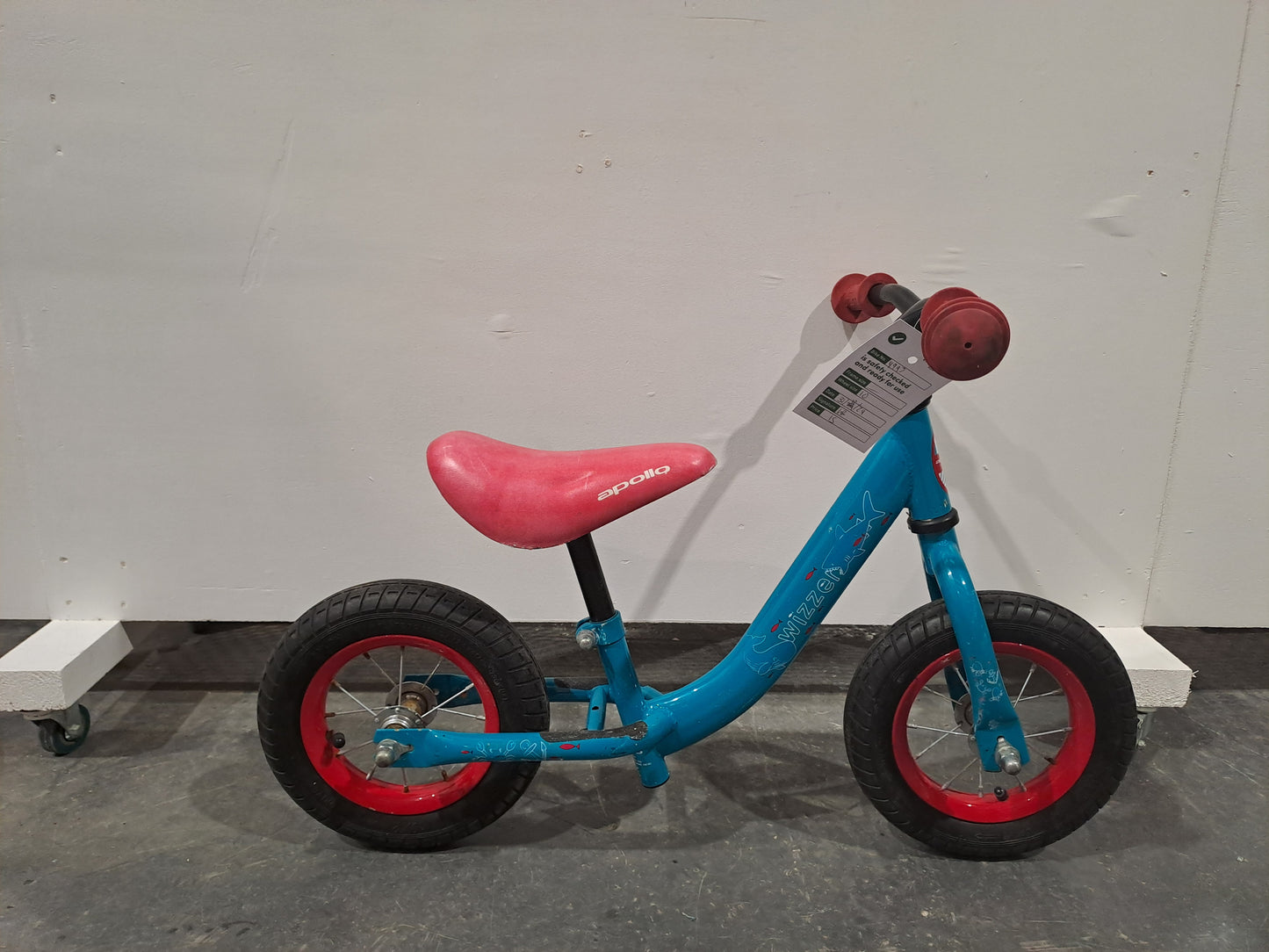 Serviced Apollo Blue Wizzer Balance Bike (Pre-loved)